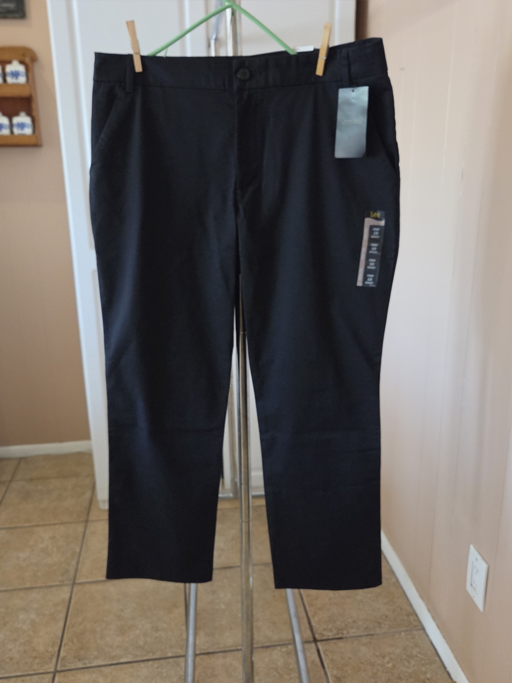 Women's Lee Mid-Rise Straight-Leg Pants in Black